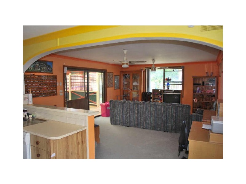 27 Caloola Avenue, Koonawarra NSW 2530