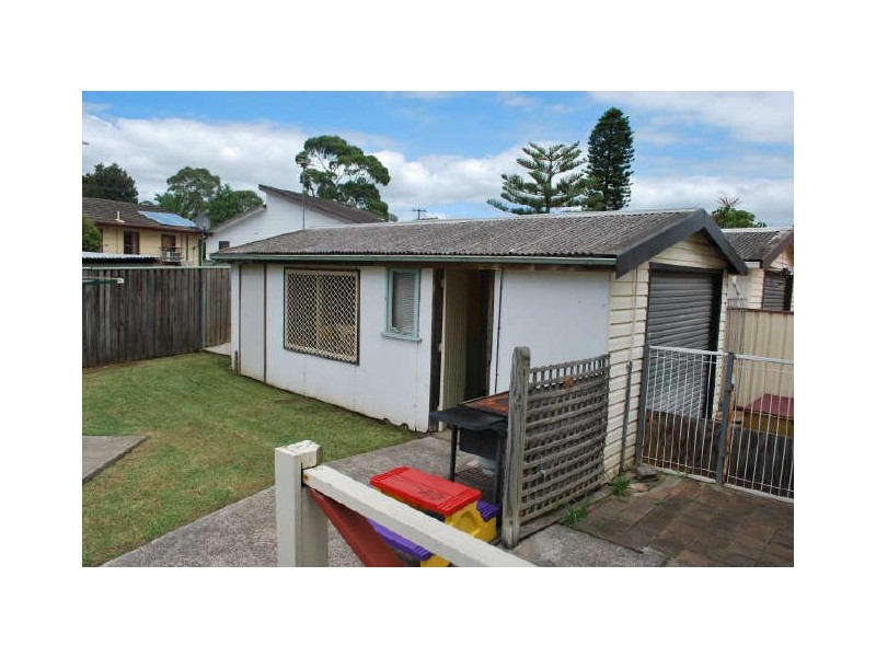 27 Caloola Avenue, Koonawarra NSW 2530