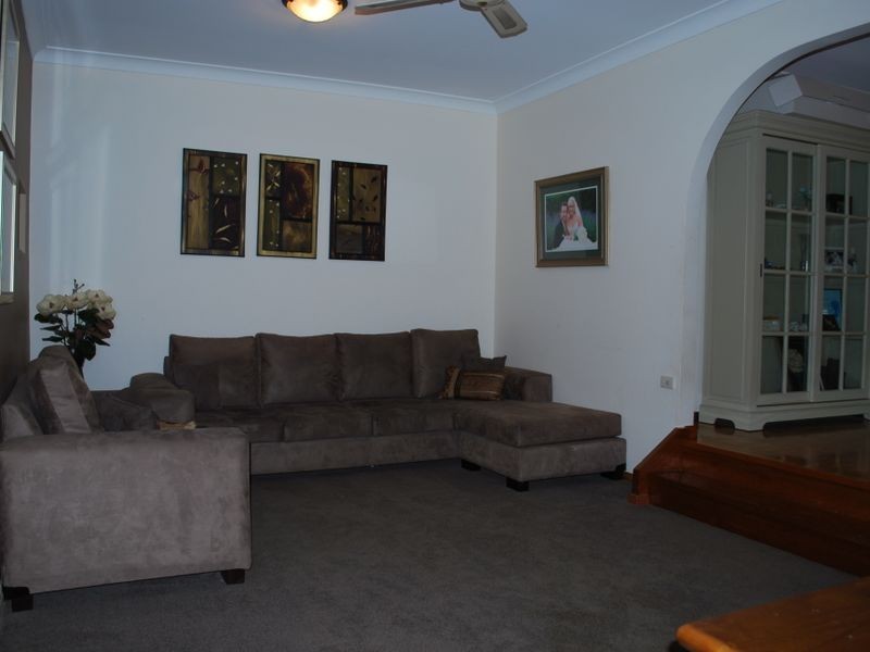4 Swain Crescent, Dapto NSW 2530