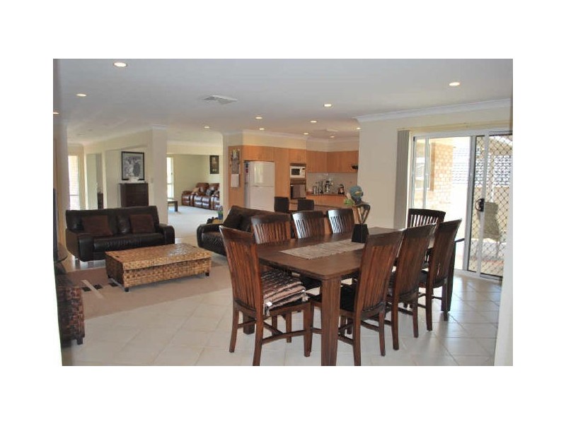 35 Mortlock Drive, Albion Park NSW 2527