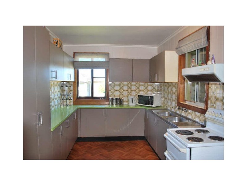 3 Elouera Street, Lake Illawarra NSW 2528