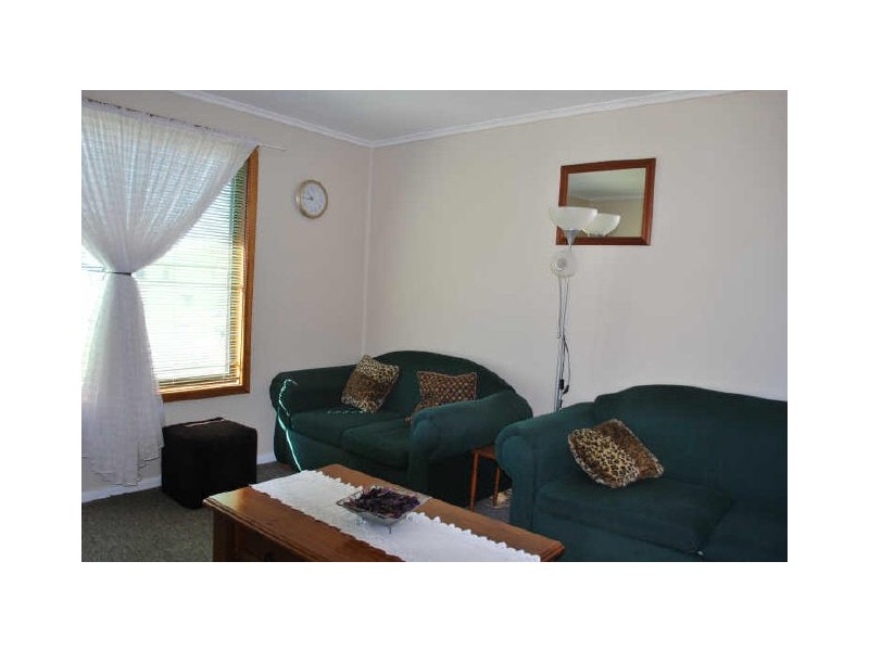 3 Elouera Street, Lake Illawarra NSW 2528