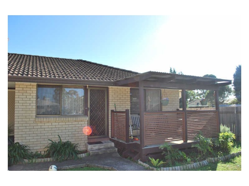 4/4 Lyne Street, Oak Flats NSW 2529