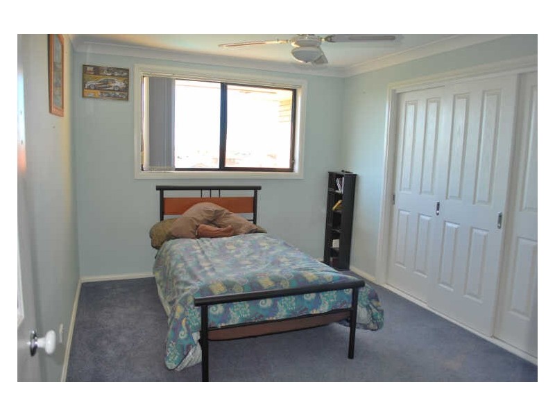 6 Mundoonen Crescent, Horsley NSW 2530