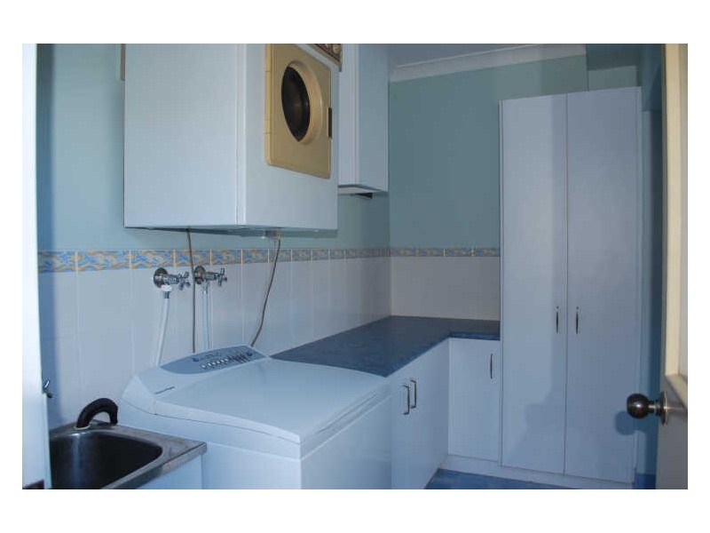 6 Mundoonen Crescent, Horsley NSW 2530