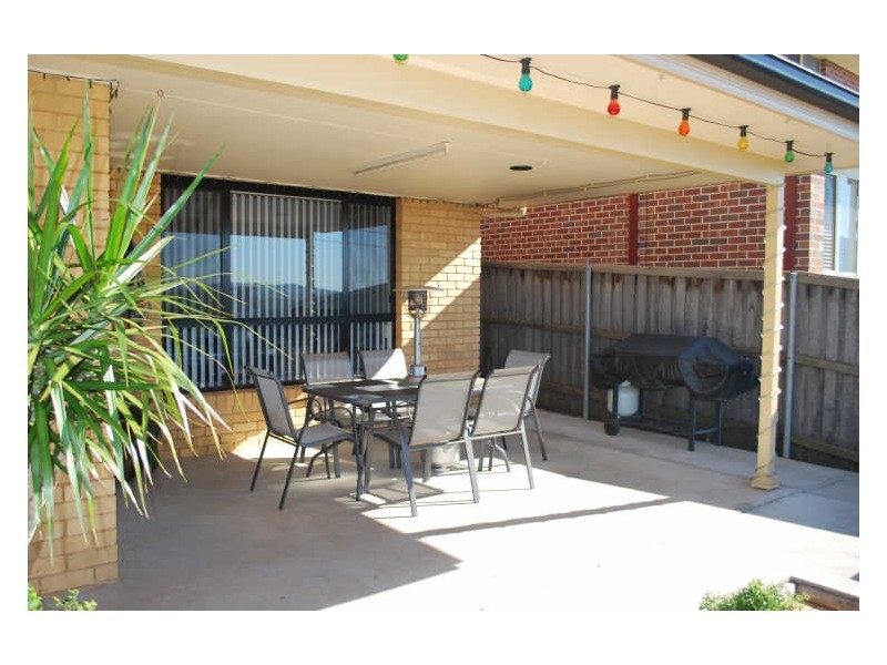 6 Mundoonen Crescent, Horsley NSW 2530