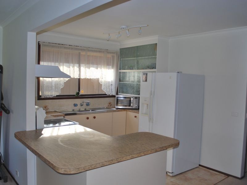 47 Windsor Crescent, Brownsville NSW 2530