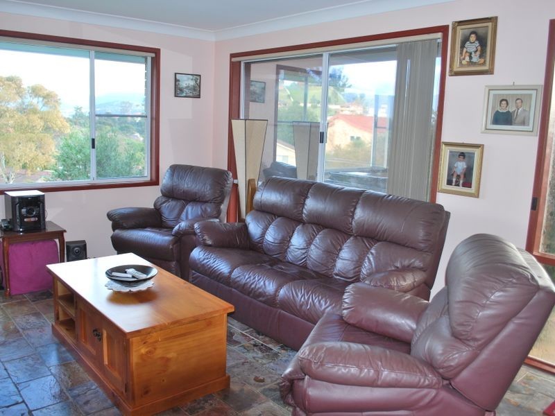 2 Coronet Place, Dapto NSW 2530