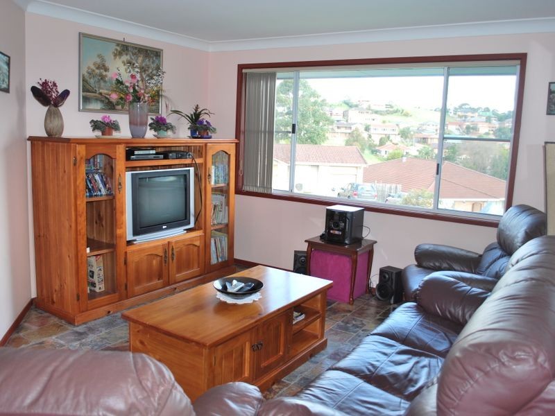 2 Coronet Place, Dapto NSW 2530