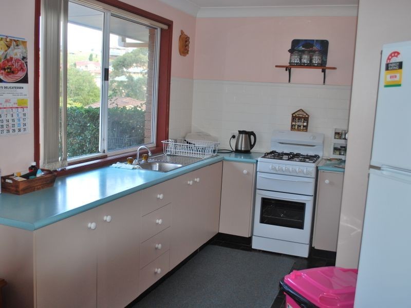 2 Coronet Place, Dapto NSW 2530