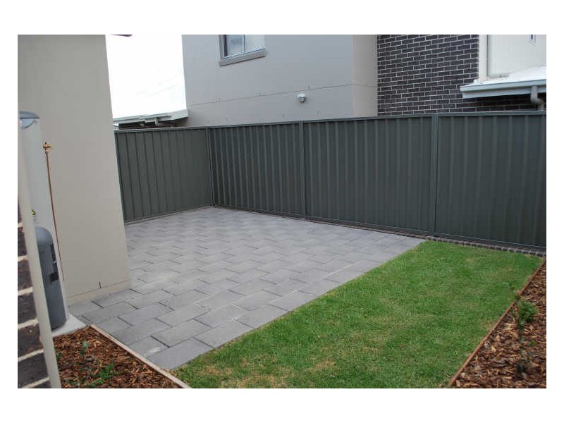 1/22 Lodden Circuit, Albion Park NSW 2527