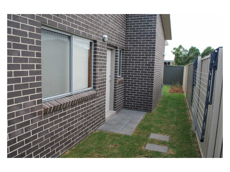 1/22 Lodden Circuit, Albion Park NSW 2527