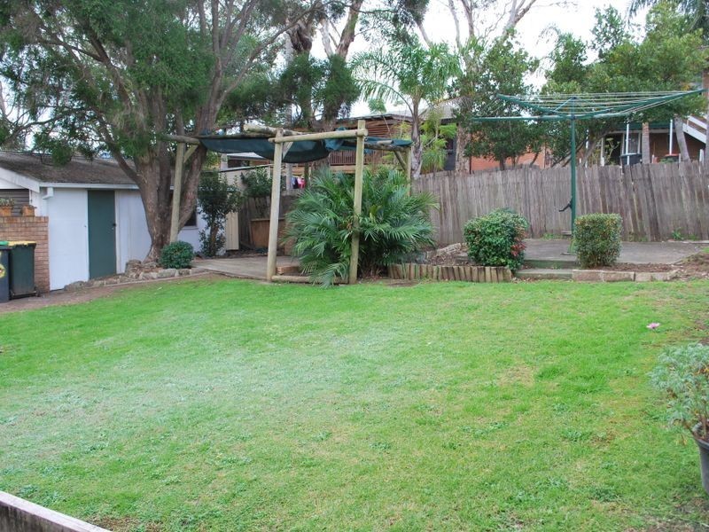 16 Deeson Place, Dapto NSW 2530