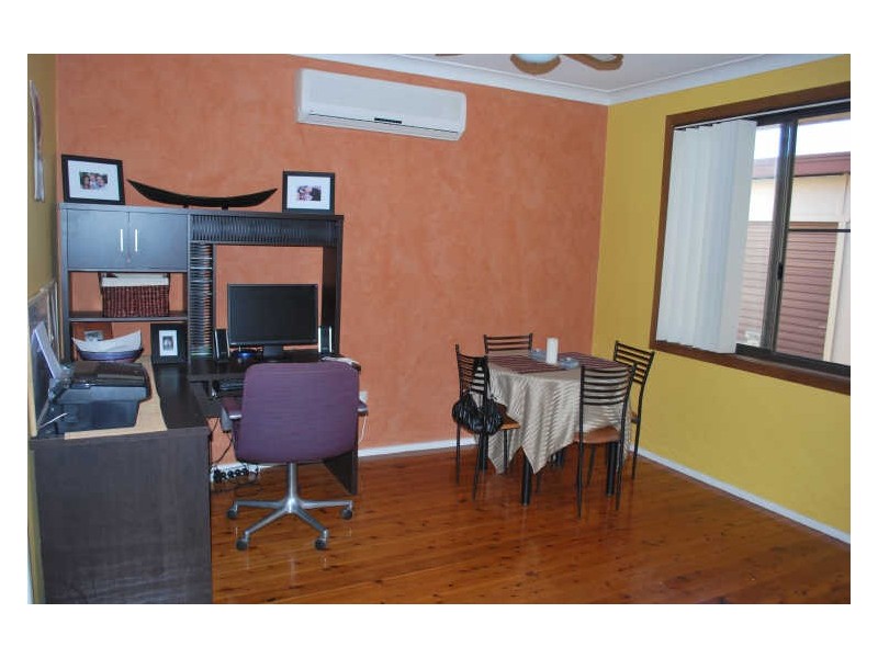 18 Marchant Crescent, Mount Warrigal NSW 2528