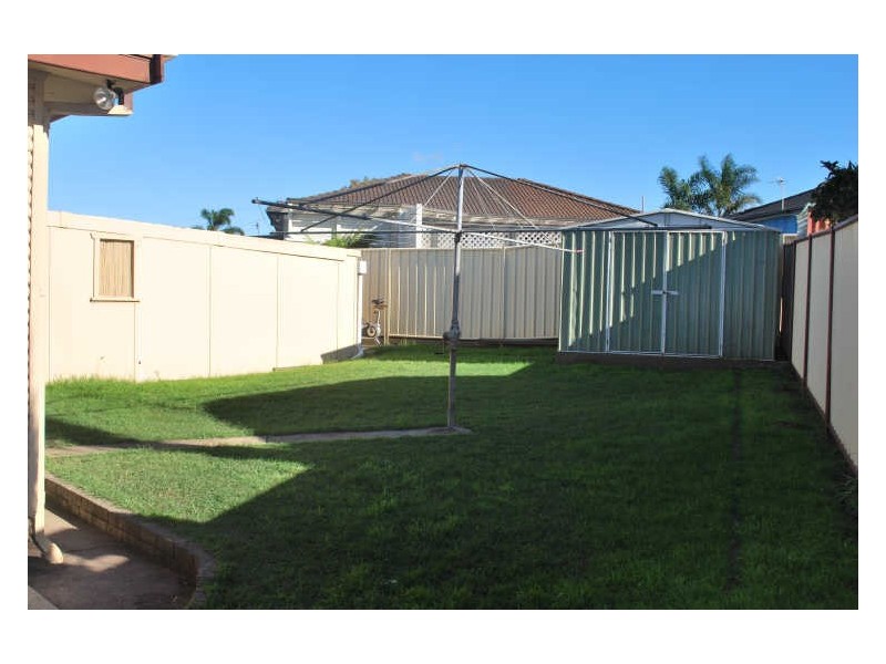 18 Marchant Crescent, Mount Warrigal NSW 2528