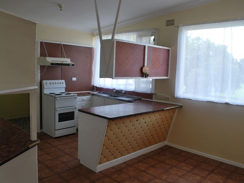 102 Parkside Drive, Dapto NSW 2530