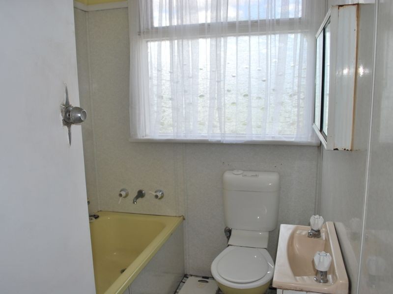 102 Parkside Drive, Dapto NSW 2530