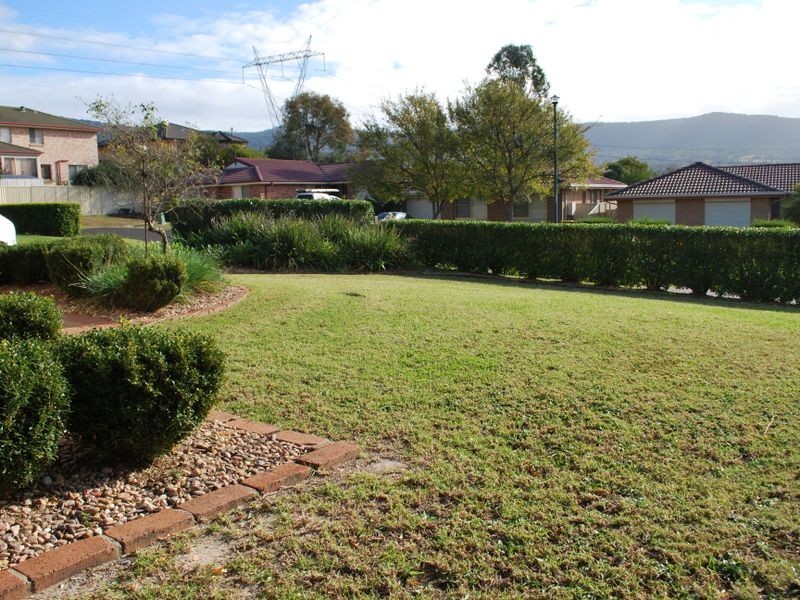 6 Highcroft Boulevard, Horsley NSW 2530