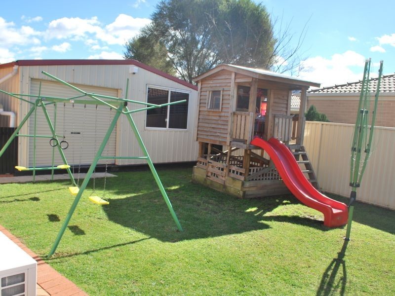 4 Goodman Place, Horsley NSW 2530
