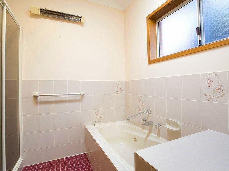 64 Scenic Crescent, Albion Park NSW 2527