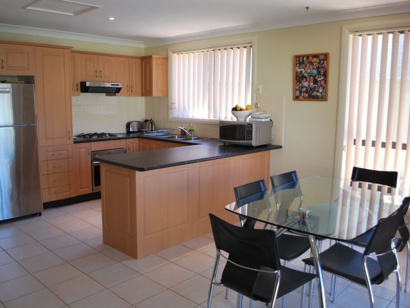 2 Clermont Crescent, Albion Park NSW 2527