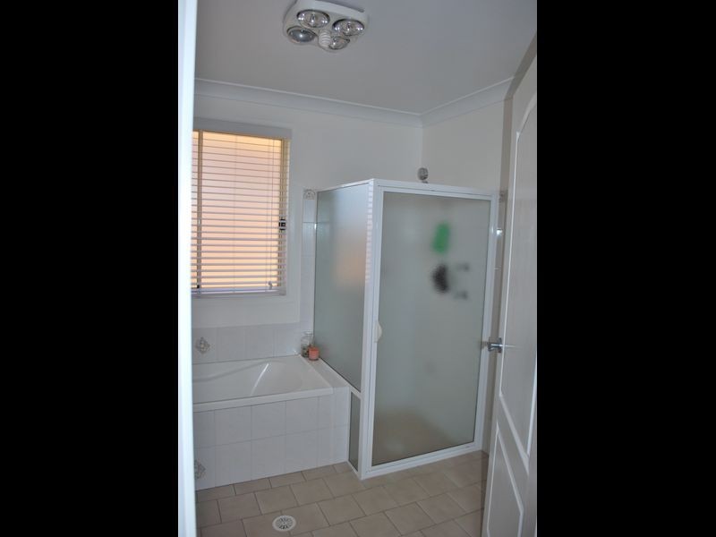4 Goodman Place, Horsley NSW 2530