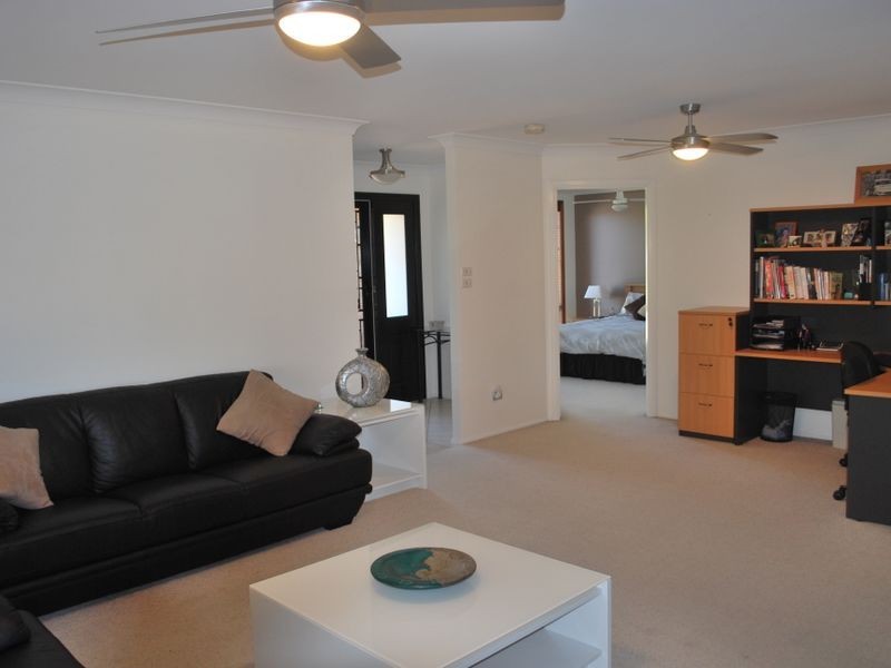 4 Goodman Place, Horsley NSW 2530