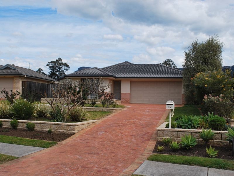 32 Glenlee Drive, Horsley NSW 2530
