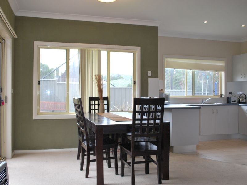 13/4 Forest Grove Drive, Kanahooka NSW 2530