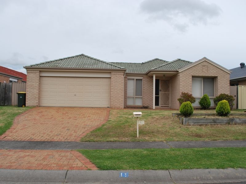 11 Silverwood Place, Horsley NSW 2530