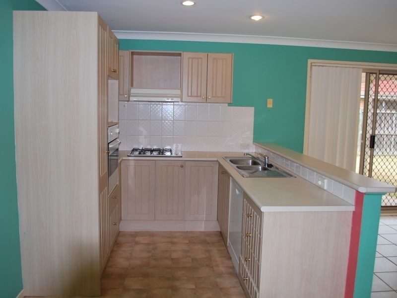 11 Silverwood Place, Horsley NSW 2530