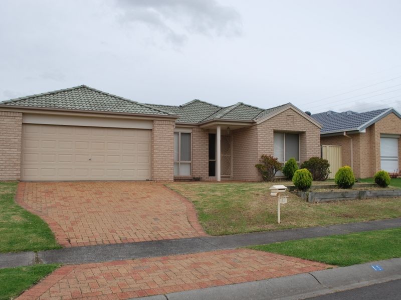 11 Silverwood Place, Horsley NSW 2530