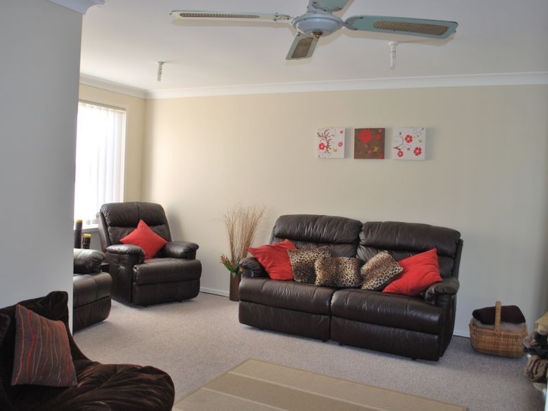 20 Golden Grove, Albion Park NSW 2527