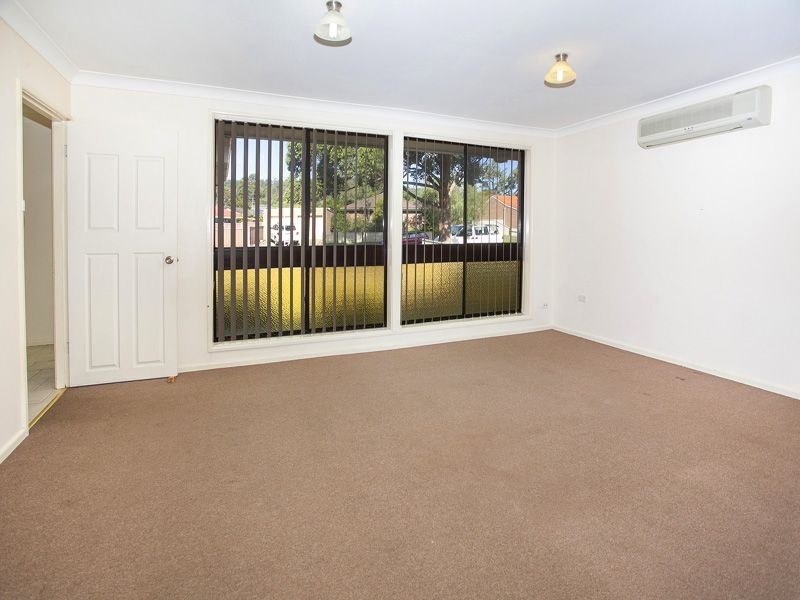 34 Oak Street, Albion Park Rail NSW 2527