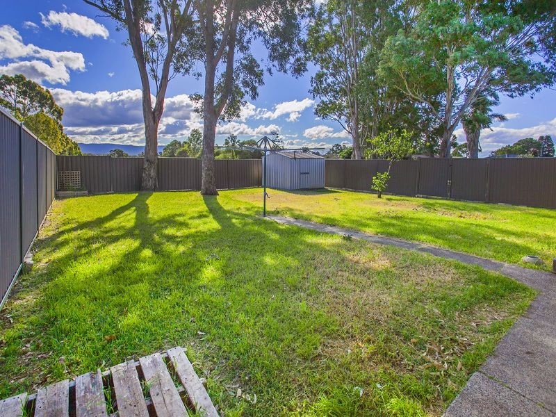 34 Oak Street, Albion Park Rail NSW 2527