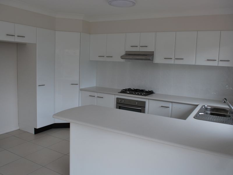 2/1 Kylie Place, Dapto NSW 2530