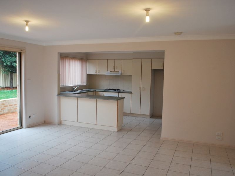 1 Eucumbene Avenue, Flinders NSW 2529