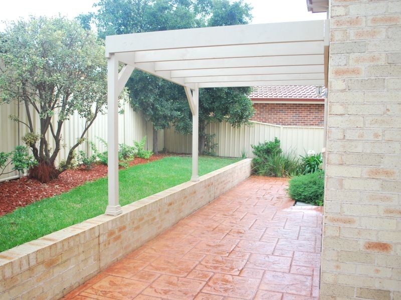 1 Eucumbene Avenue, Flinders NSW 2529