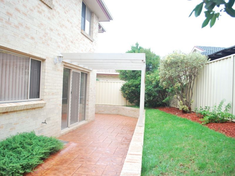 1 Eucumbene Avenue, Flinders NSW 2529