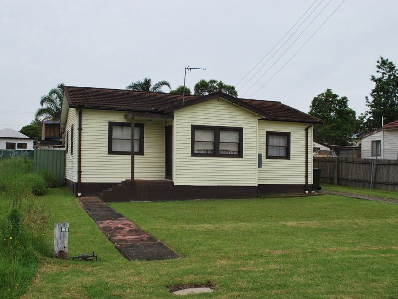 1 Western Avenue, Dapto NSW 2530