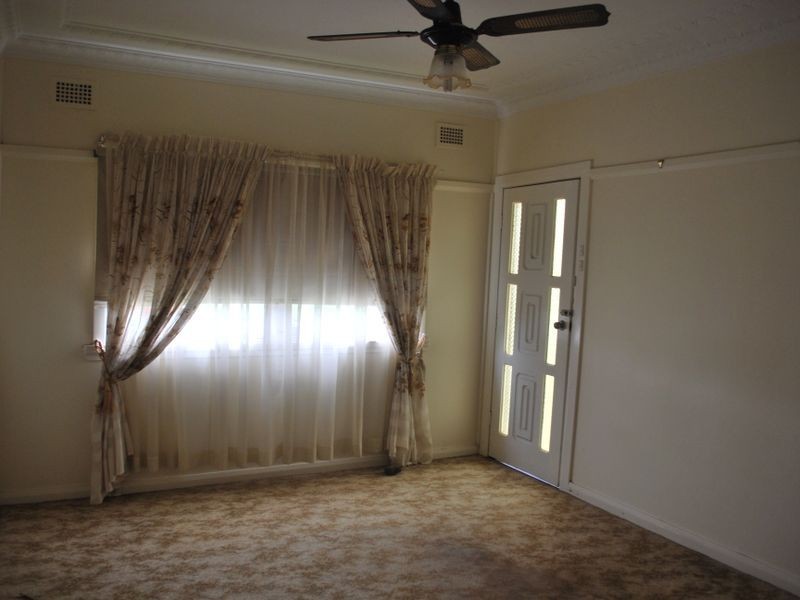 1 Western Avenue, Dapto NSW 2530