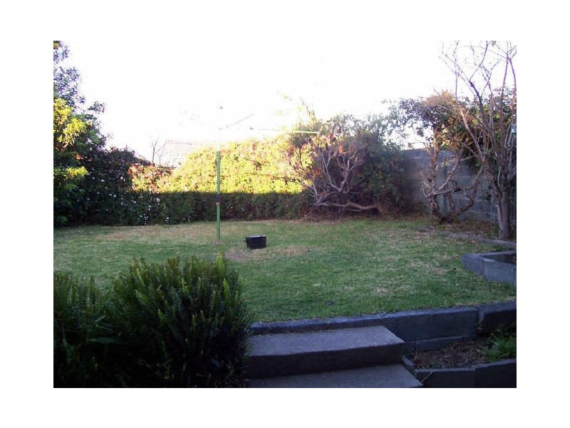 11 Lobelia Street, Albion Park Rail NSW 2527