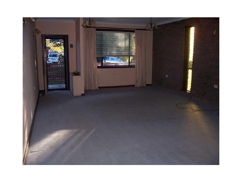 11 Lobelia Street, Albion Park Rail NSW 2527