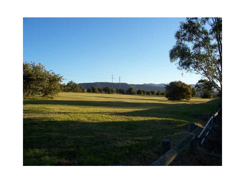 11 Lobelia Street, Albion Park Rail NSW 2527