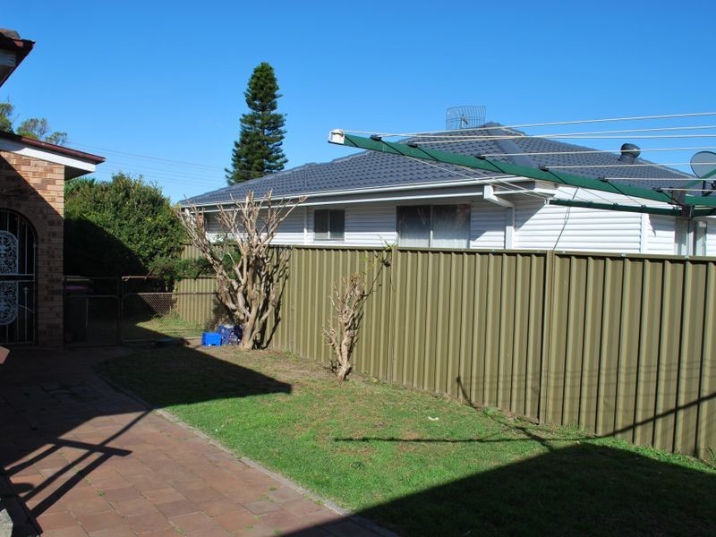 6 Howell Avenue, Kanahooka NSW 2530