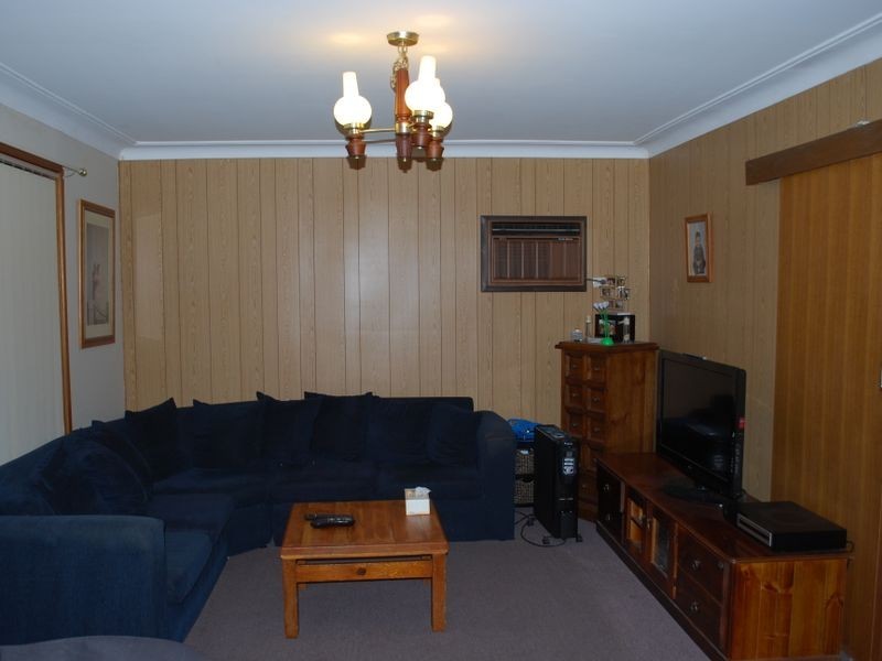 6 Howell Avenue, Kanahooka NSW 2530