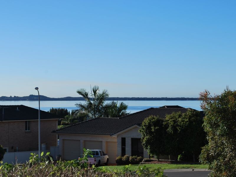 10 Orpheus Close, Kanahooka NSW 2530