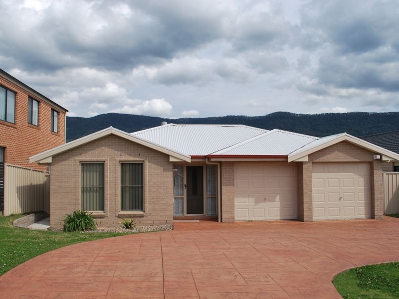 8 Hubbard Avenue, Horsley NSW 2530