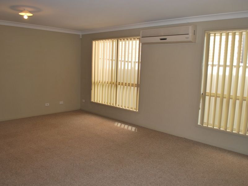 8 Hubbard Avenue, Horsley NSW 2530