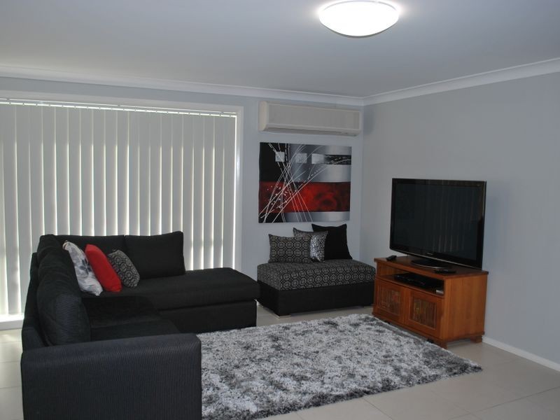 28 Athanlin Avenue, Haywards Bay NSW 2530